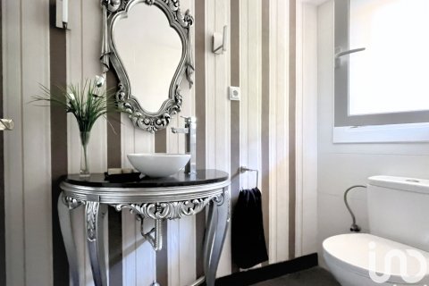 Dom w Corbera de Llobregat, Barcelona, Hiszpania 5 sypialni, 540 mkw. nr 153480 – zdjęcie 22