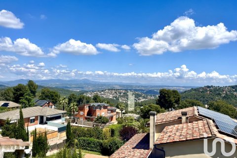 Dom w Corbera de Llobregat, Barcelona, Hiszpania 5 sypialni, 540 mkw. nr 153480 – zdjęcie 26