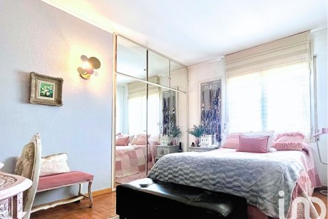 Dom w Corbera de Llobregat, Barcelona, Hiszpania 5 sypialni, 540 mkw. nr 153480 – zdjęcie 21