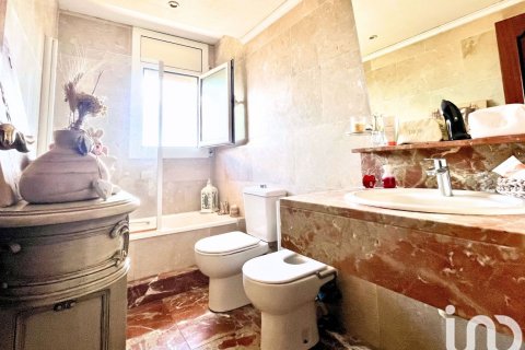 Dom w Corbera de Llobregat, Barcelona, Hiszpania 5 sypialni, 540 mkw. nr 153480 – zdjęcie 18