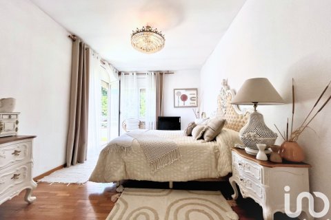 Dom w Corbera de Llobregat, Barcelona, Hiszpania 5 sypialni, 540 mkw. nr 153480 – zdjęcie 19