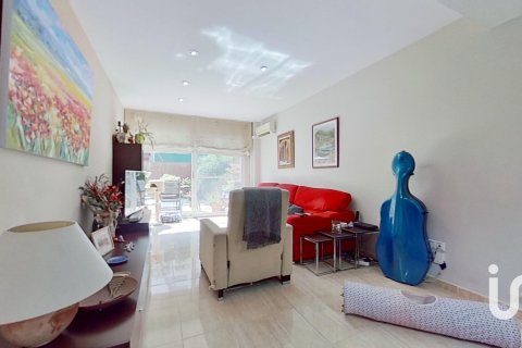 Kamienica w El Vendrell, Tarragona, Hiszpania 4 sypialnie, 262 mkw. nr 153477 – zdjęcie 4