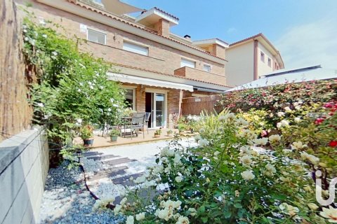 Kamienica w El Vendrell, Tarragona, Hiszpania 4 sypialnie, 262 mkw. nr 153477 – zdjęcie 9