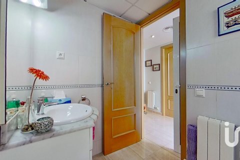 Kamienica w El Vendrell, Tarragona, Hiszpania 4 sypialnie, 262 mkw. nr 153477 – zdjęcie 14