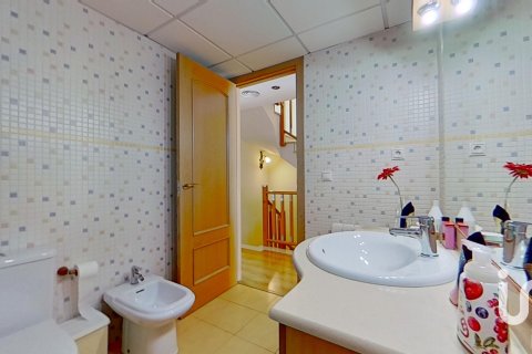 Kamienica w El Vendrell, Tarragona, Hiszpania 4 sypialnie, 262 mkw. nr 153477 – zdjęcie 23