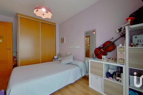 Kamienica w El Vendrell, Tarragona, Hiszpania 4 sypialnie, 262 mkw. nr 153477 – zdjęcie 17