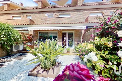 Kamienica w El Vendrell, Tarragona, Hiszpania 4 sypialnie, 262 mkw. nr 153477 – zdjęcie 8