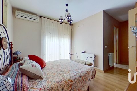 Kamienica w El Vendrell, Tarragona, Hiszpania 4 sypialnie, 262 mkw. nr 153477 – zdjęcie 28