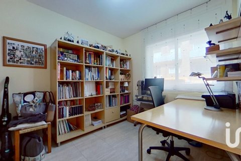 Kamienica w El Vendrell, Tarragona, Hiszpania 4 sypialnie, 262 mkw. nr 153477 – zdjęcie 15