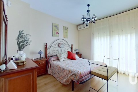 Kamienica w El Vendrell, Tarragona, Hiszpania 4 sypialnie, 262 mkw. nr 153477 – zdjęcie 24