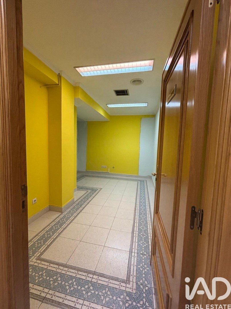 Office in Valladolid, Spain 7 bedrooms, 174 sq.m. No. 152338