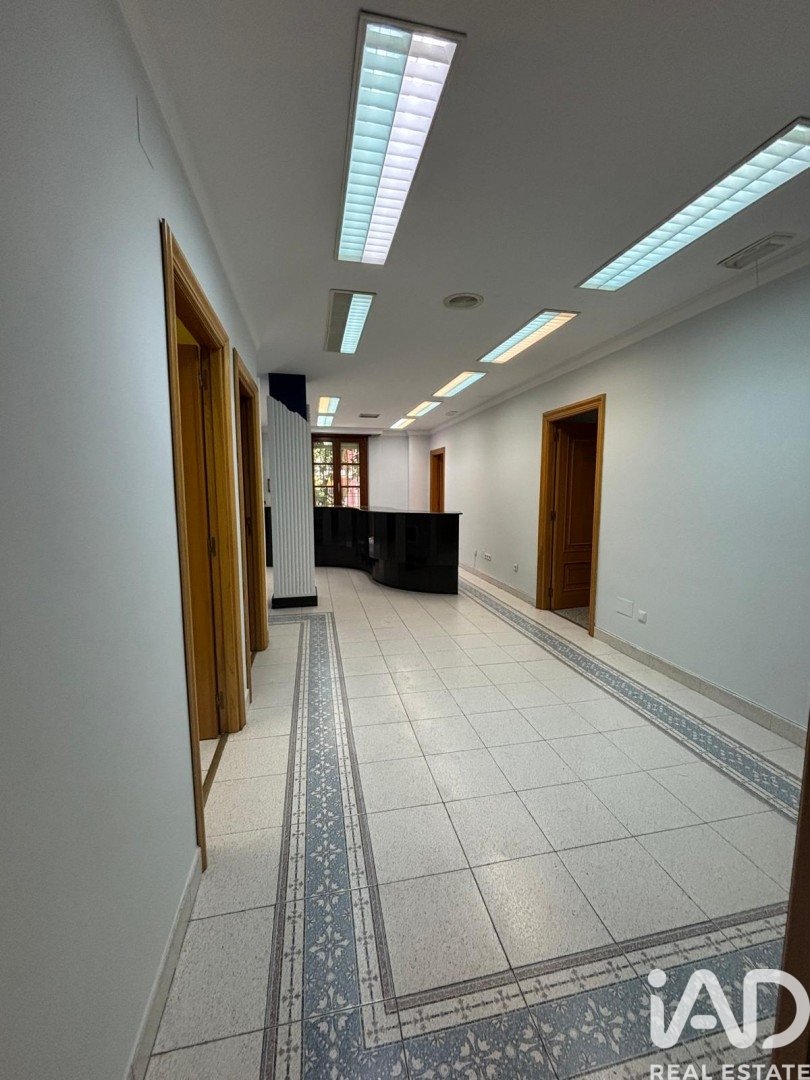 Office in Valladolid, Spain 7 bedrooms, 174 sq.m. No. 152338