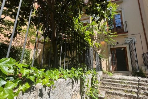 Toimisto Valladolid, Espanja 7 makuuhuonetta, 174 m2 No. 152338