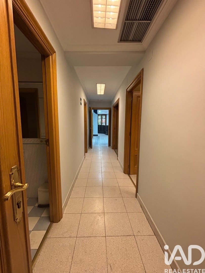 Office in Valladolid, Spain 7 bedrooms, 174 sq.m. No. 152338