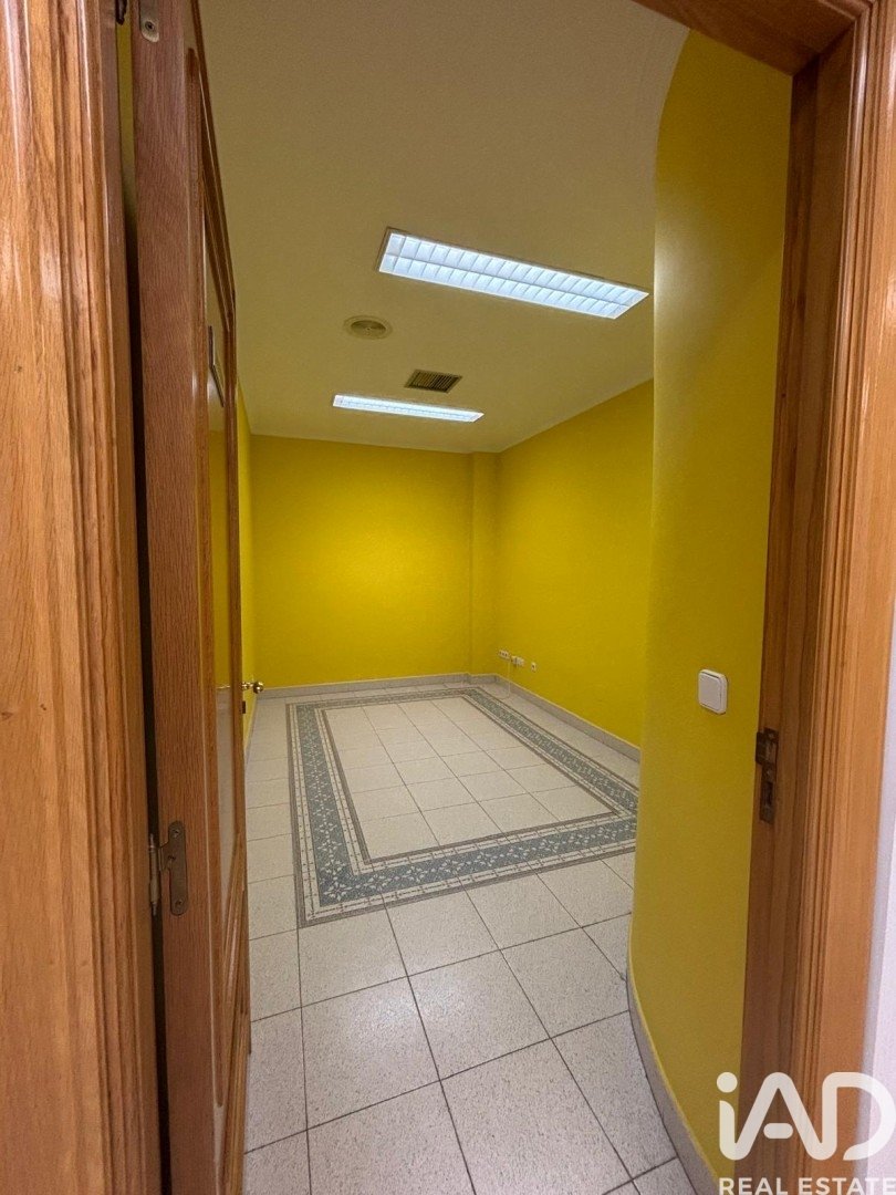 Office in Valladolid, Spain 7 bedrooms, 174 sq.m. No. 152338