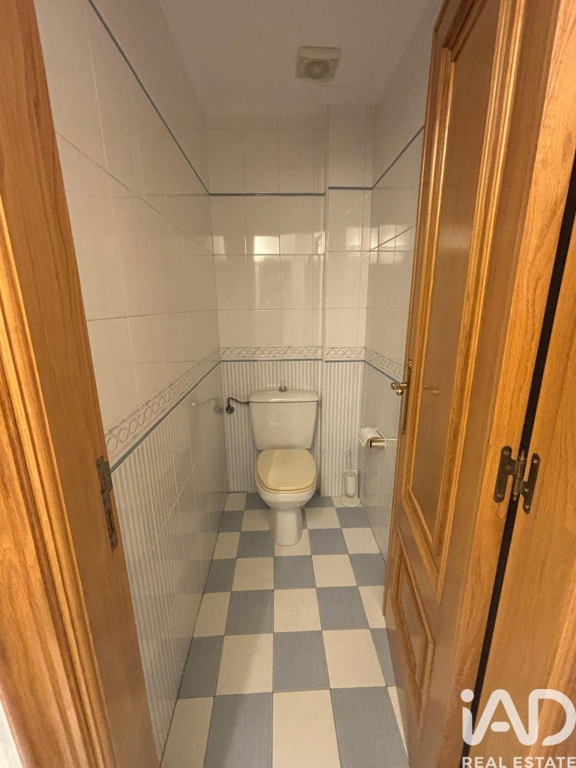 Office in Valladolid, Spain 7 bedrooms, 174 sq.m. No. 152338