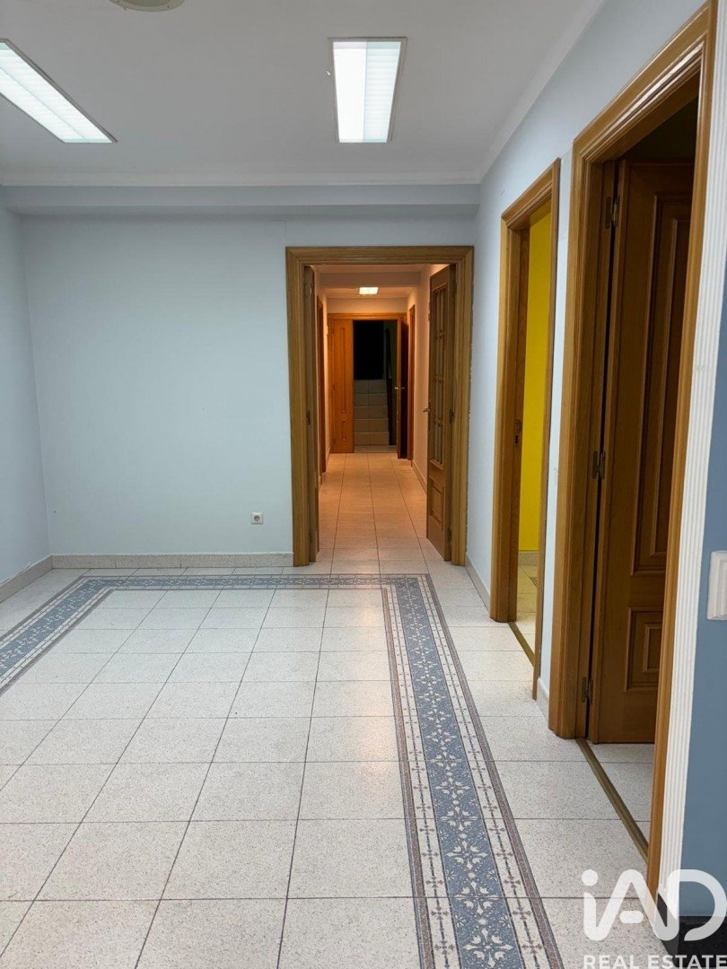 Office in Valladolid, Spain 7 bedrooms, 174 sq.m. No. 152338