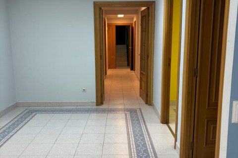 Oficina en venta en Valladolid, España 7 dormitorios, 174 m2 No. 152338 - foto 4