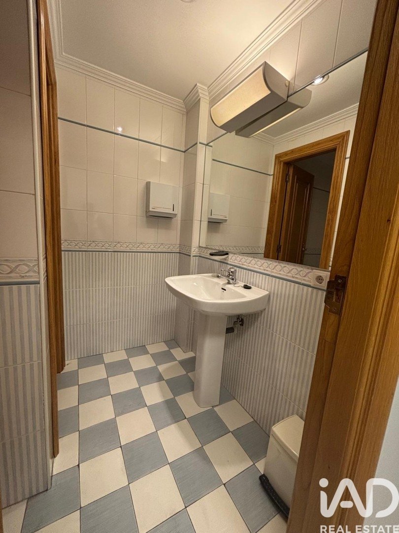 Office in Valladolid, Spain 7 bedrooms, 174 sq.m. No. 152338
