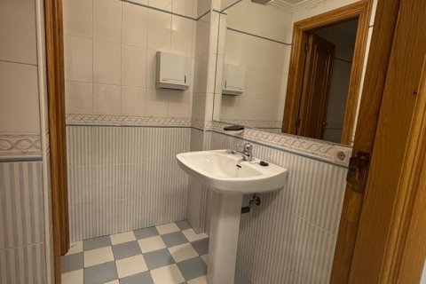 Oficina en venta en Valladolid, España 7 dormitorios, 174 m2 No. 152338 - foto 16