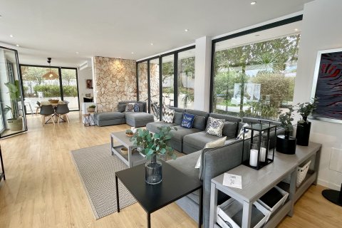 Villa for rent in Santa Ponsa, Mallorca, Spain 6 bedrooms, 370 sq.m. No. 194867 - photo 4
