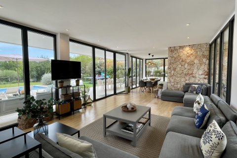 Villa for rent in Santa Ponsa, Mallorca, Spain 6 bedrooms, 370 sq.m. No. 194867 - photo 3