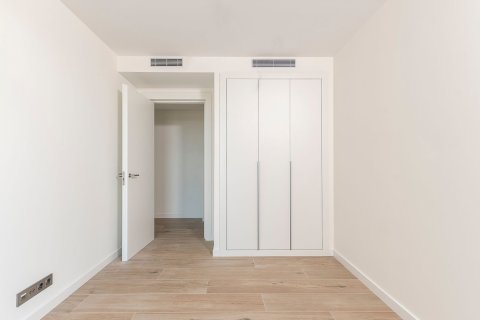 Huoneisto myytävänä Esplugues de Llobregat, Barcelona, Espanja, 4 makuuhuonetta, 162 m2 No. 194535 - kuva 24