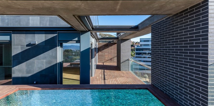 Huoneisto Esplugues de Llobregat, Barcelona, Espanja 4 makuuhuonetta, 162 m2 No. 194535