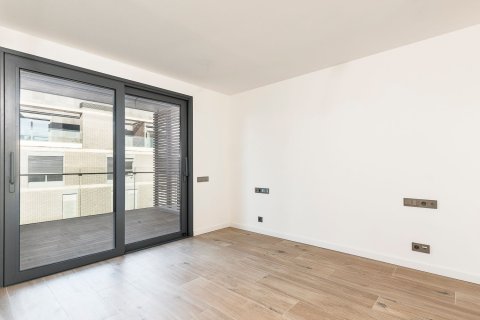 Huoneisto myytävänä Esplugues de Llobregat, Barcelona, Espanja, 4 makuuhuonetta, 162 m2 No. 194535 - kuva 14