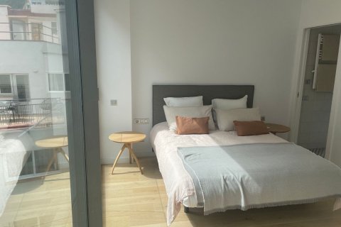 Huoneisto myytävänä Lloret de Mar, Girona, Espanja, 2 makuuhuonetta, 81 m2 No. 194538 - kuva 10