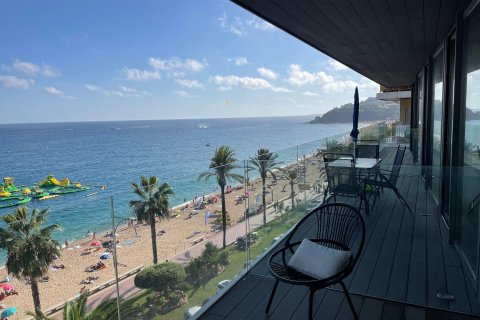 Huoneisto myytävänä Lloret de Mar, Girona, Espanja, 2 makuuhuonetta, 81 m2 No. 194538 - kuva 25