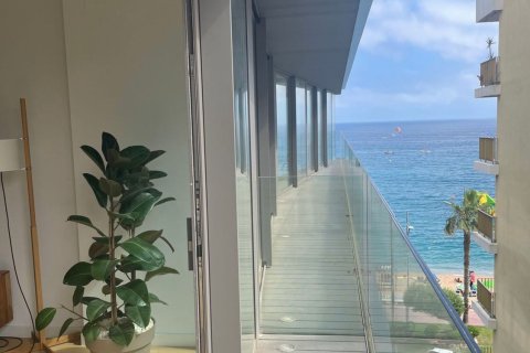 Huoneisto myytävänä Lloret de Mar, Girona, Espanja, 2 makuuhuonetta, 81 m2 No. 194538 - kuva 3