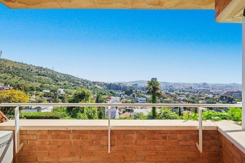 Huoneisto myytävänä Esplugues de Llobregat, Barcelona, Espanja, 7 makuuhuonetta, 489 m2 No. 194534 - kuva 15