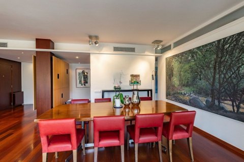 Huoneisto myytävänä Barcelona, Espanja, 5 makuuhuonetta, 245 m2 No. 194536 - kuva 28