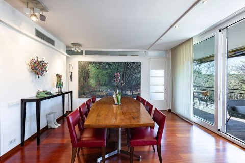 Huoneisto myytävänä Barcelona, Espanja, 5 makuuhuonetta, 245 m2 No. 194536 - kuva 29