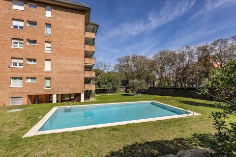 Huoneisto myytävänä Barcelona, Espanja, 5 makuuhuonetta, 245 m2 No. 194536 - kuva 4