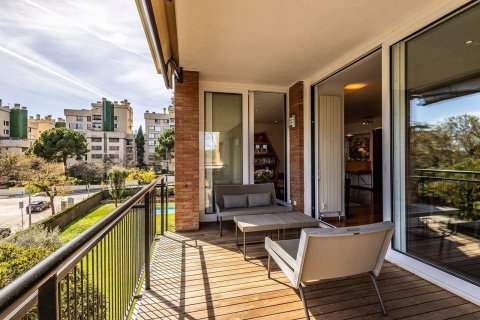 Huoneisto myytävänä Barcelona, Espanja, 5 makuuhuonetta, 245 m2 No. 194536 - kuva 27
