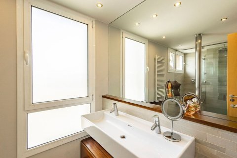 Huoneisto myytävänä Barcelona, Espanja, 5 makuuhuonetta, 245 m2 No. 194536 - kuva 15