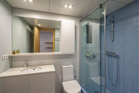 Huoneisto myytävänä Barcelona, Espanja, 5 makuuhuonetta, 245 m2 No. 194536 - kuva 8