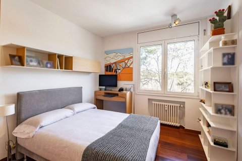 Huoneisto myytävänä Barcelona, Espanja, 5 makuuhuonetta, 245 m2 No. 194536 - kuva 13