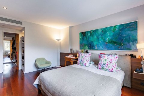 Huoneisto myytävänä Barcelona, Espanja, 5 makuuhuonetta, 245 m2 No. 194536 - kuva 17
