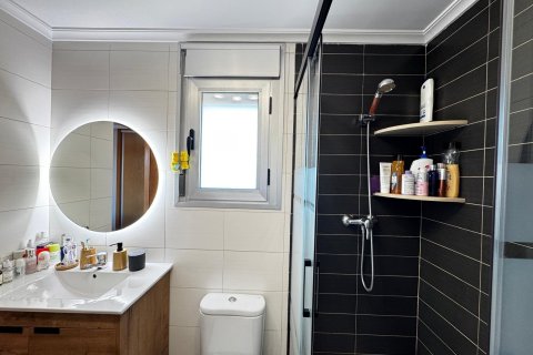 Apartament w Nueva Torrevieja, Alicante, Hiszpania 3 sypialnie, 89 mkw. nr 168879 – zdjęcie 23