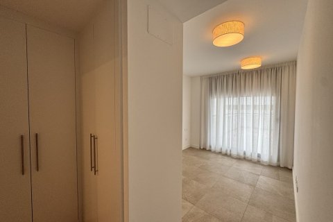Apartamento en venta en Estepona, Málaga, España 2 dormitorios, 90 m2 No. 180436 - foto 9