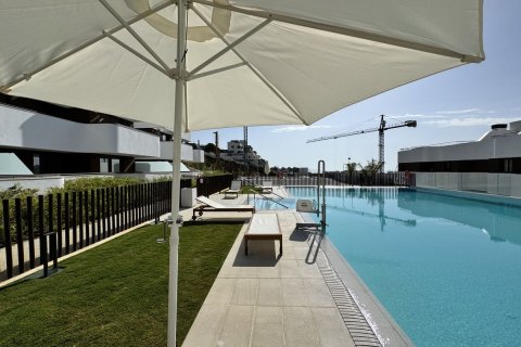 Apartamento en venta en Estepona, Málaga, España 2 dormitorios, 90 m2 No. 180436 - foto 16
