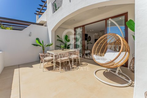 House for sale in Benahavis, Malaga, Spain 3 bedrooms, 110 sq.m. No. 157405 - photo 3