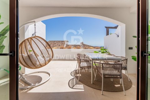 House for sale in Benahavis, Malaga, Spain 3 bedrooms, 110 sq.m. No. 157405 - photo 5