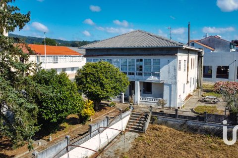 Villa in San Sadurnino, A Coruna, Spain 7 bedrooms, 396 sq.m. No. 185753