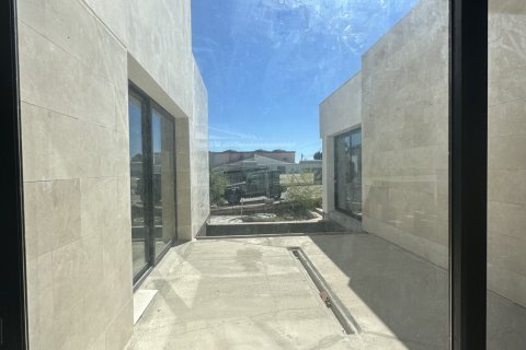 Продажа виллы Нуэва Андалусия, Малага, Испания 4 спальни, 268м2 №109970 - фото 2