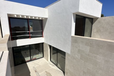 Продажа виллы Нуэва Андалусия, Малага, Испания 4 спальни, 268м2 №109970 - фото 23