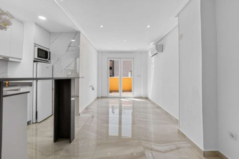 Apartment à Torrevieja, Alicante, Espagne 2 chambres, 74 m2 No. 189876